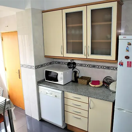 2 Areeiro Com Ar Acondicionado * 리스본